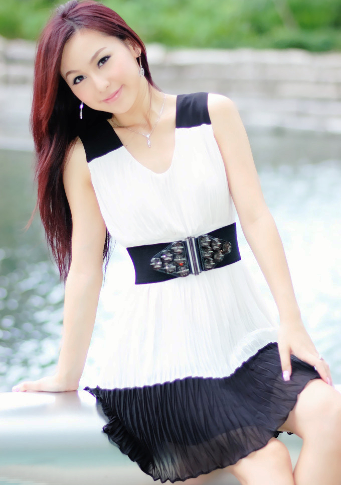 镜头下那艳丽青春的文雅美女子|美丽女人|秀发|气质_新浪新闻