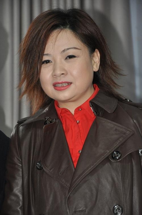 李琼,出生于湖北武汉,现为武警总部文工团著名青年歌手.