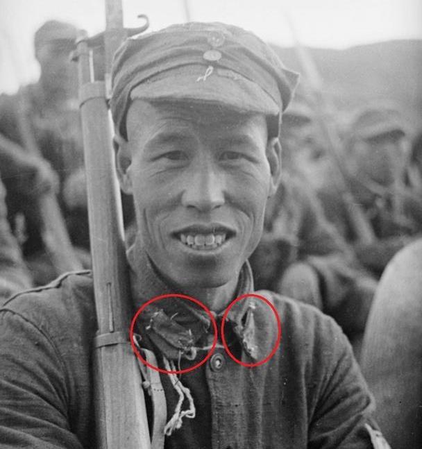 你见过戴红领章的土八路吗?跟电视里的不一样,让人眼前一亮|领章|八路