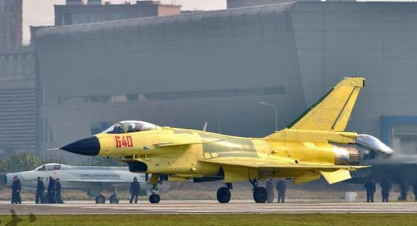 装备的3代战机规模已达1000架左右,歼轰-7/7a飞豹战机的规模为300多架