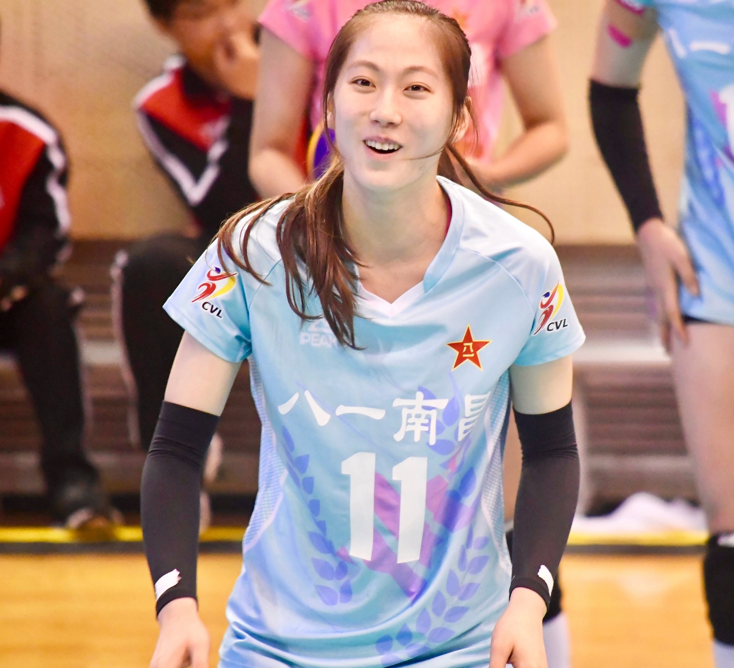 欧阳茜茜!八一女排美女接应!精选15张女排联赛图片庆生!