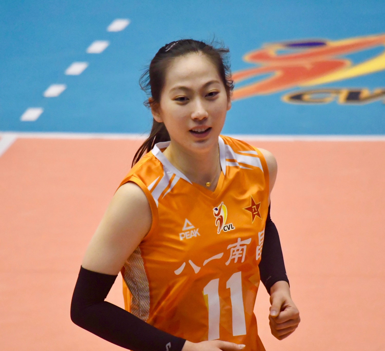 欧阳茜茜!八一女排美女接应!精选15张女排联赛图片庆生!