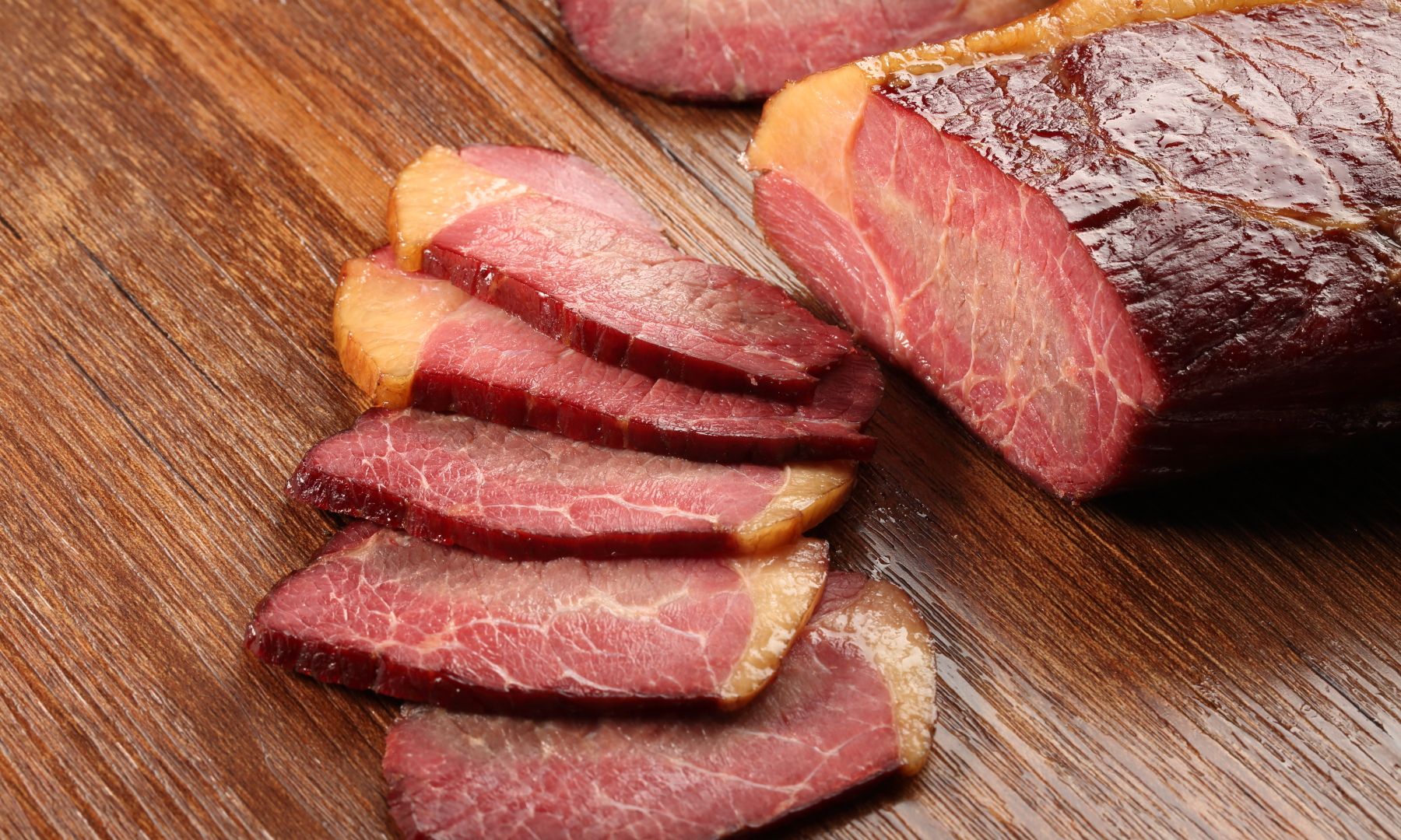 美食图片;来自新疆伊犁的熏马肠!