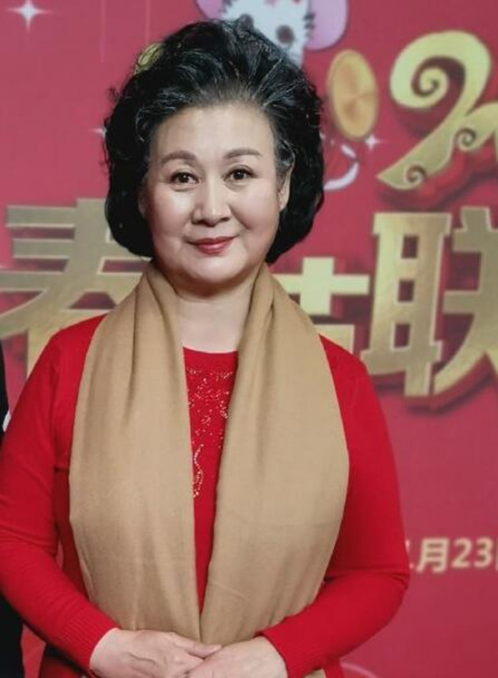 近年来,黄晓娟开始转向影视圈发展,曾出演过《歪打正着》《女人当官》