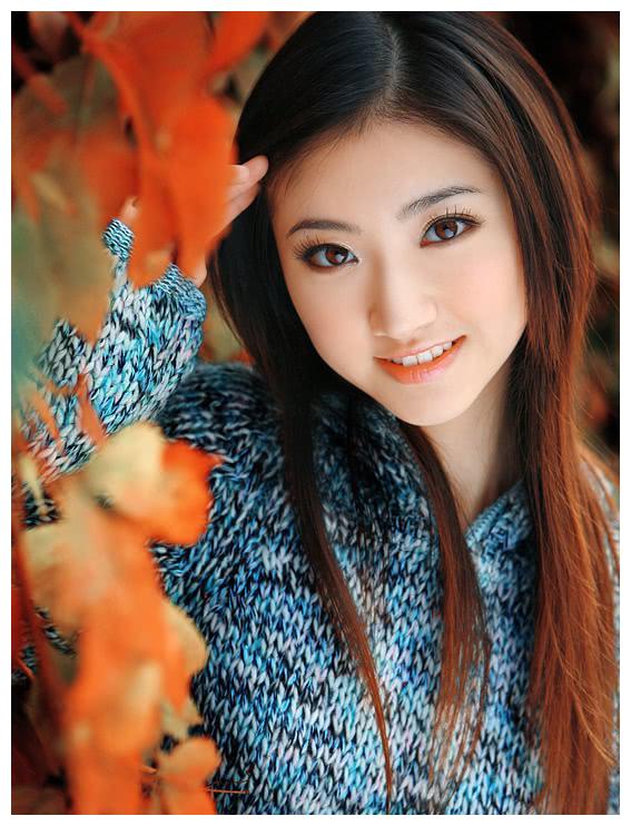 最新:景甜 秀冬日清纯装扮 依旧动人