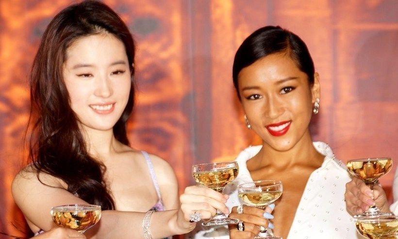 图集:女演员的黑白配,吉克隽逸和刘亦菲同框照