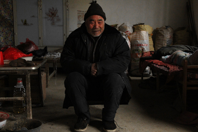 80岁农村孤寡老人,荒村独居,余生心愿只有两点