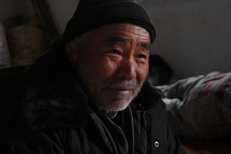 80岁农村孤寡老人,荒村独居,余生心愿只有两点