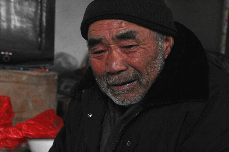 80岁农村孤寡老人,荒村独居,余生心愿只有两点