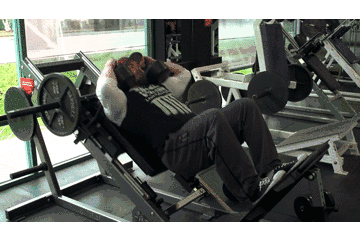 技巧5：哑铃保加利亚蹲