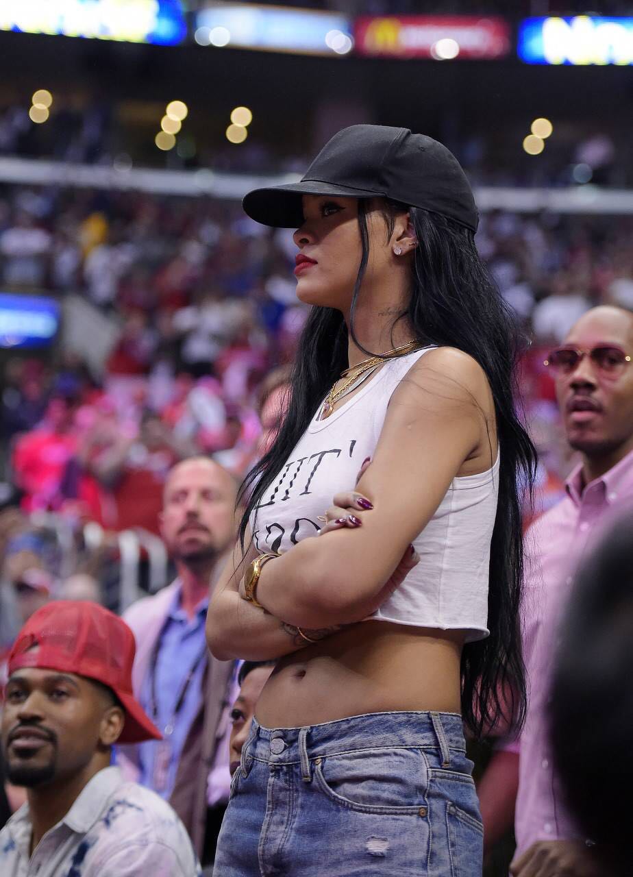 詹姆斯的头号女球迷,人美声甜还是美国乐坛重量级人物!