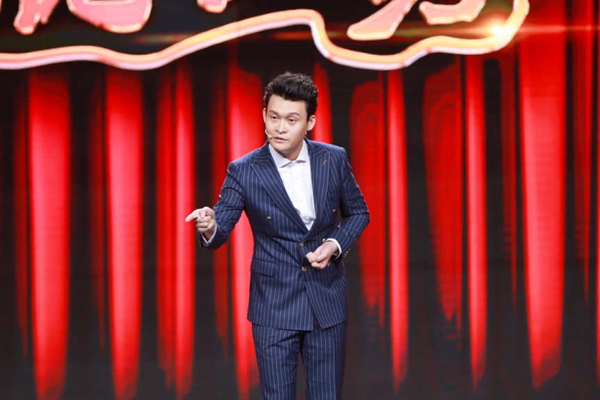 《寻找喜剧人》小沈龙燃炸舞台 潘阳巩天阔互飙演技