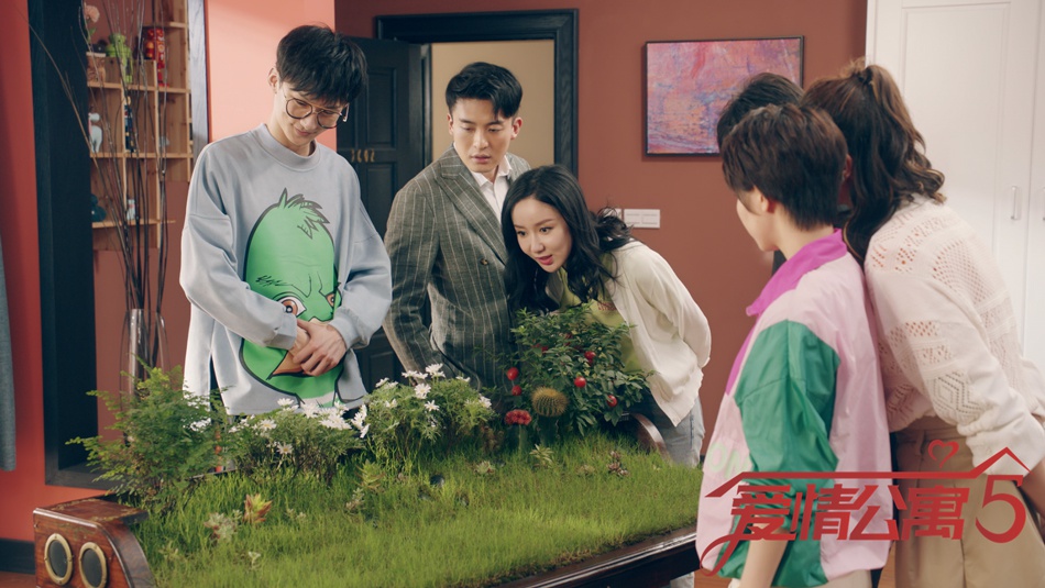 《爱情公寓5》用心做喜剧 “弹幕公寓”开启互动玩法