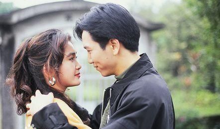 当年《火玫瑰》中温碧霞饰演的海潮,是不是也被惊艳到了呢
