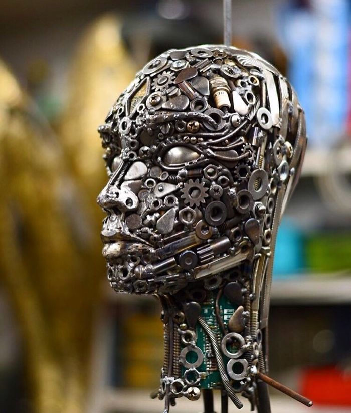 艺术家将废弃的旧金属经过焊接处理变成了惟妙惟肖的艺术品