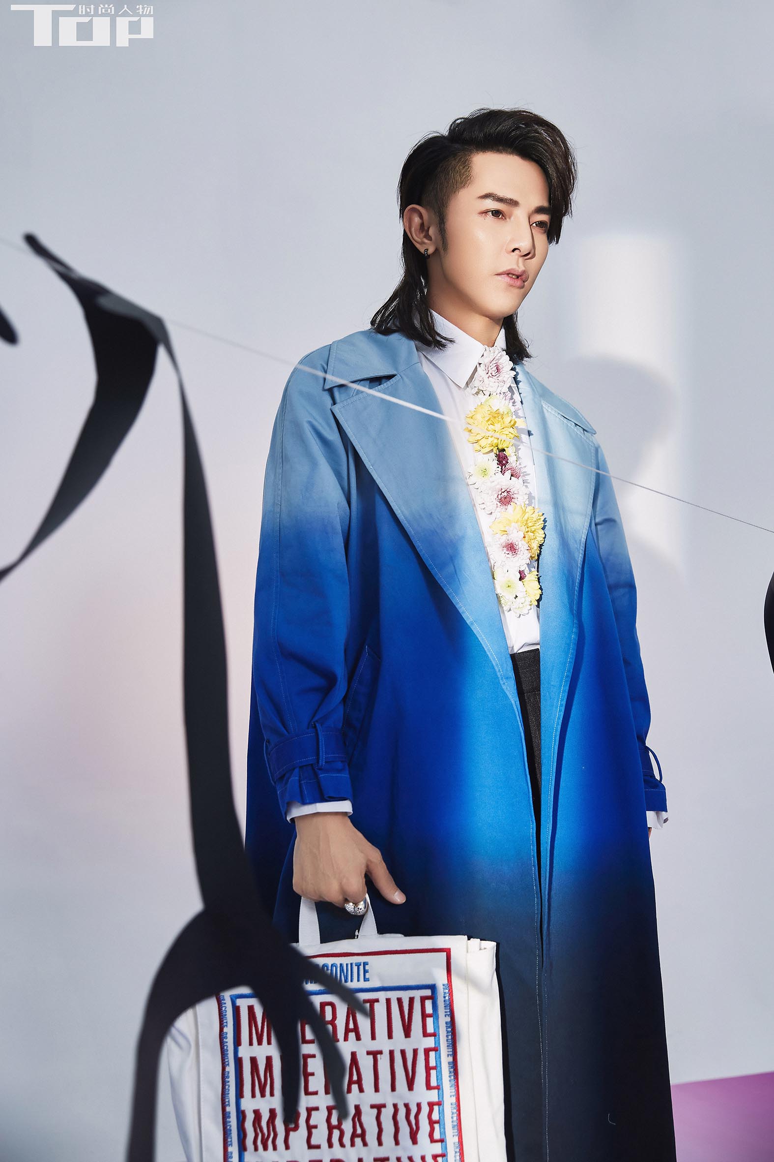 汪东城初春写真曝光  色彩单品夺目致敬春日生