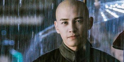 雍正最明智的儿子,一辈子装疯卖傻,子孙荣华富