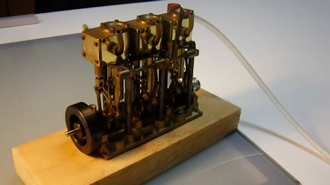 陆地最极速,看KAWASAKI H2R击败F1及F16战