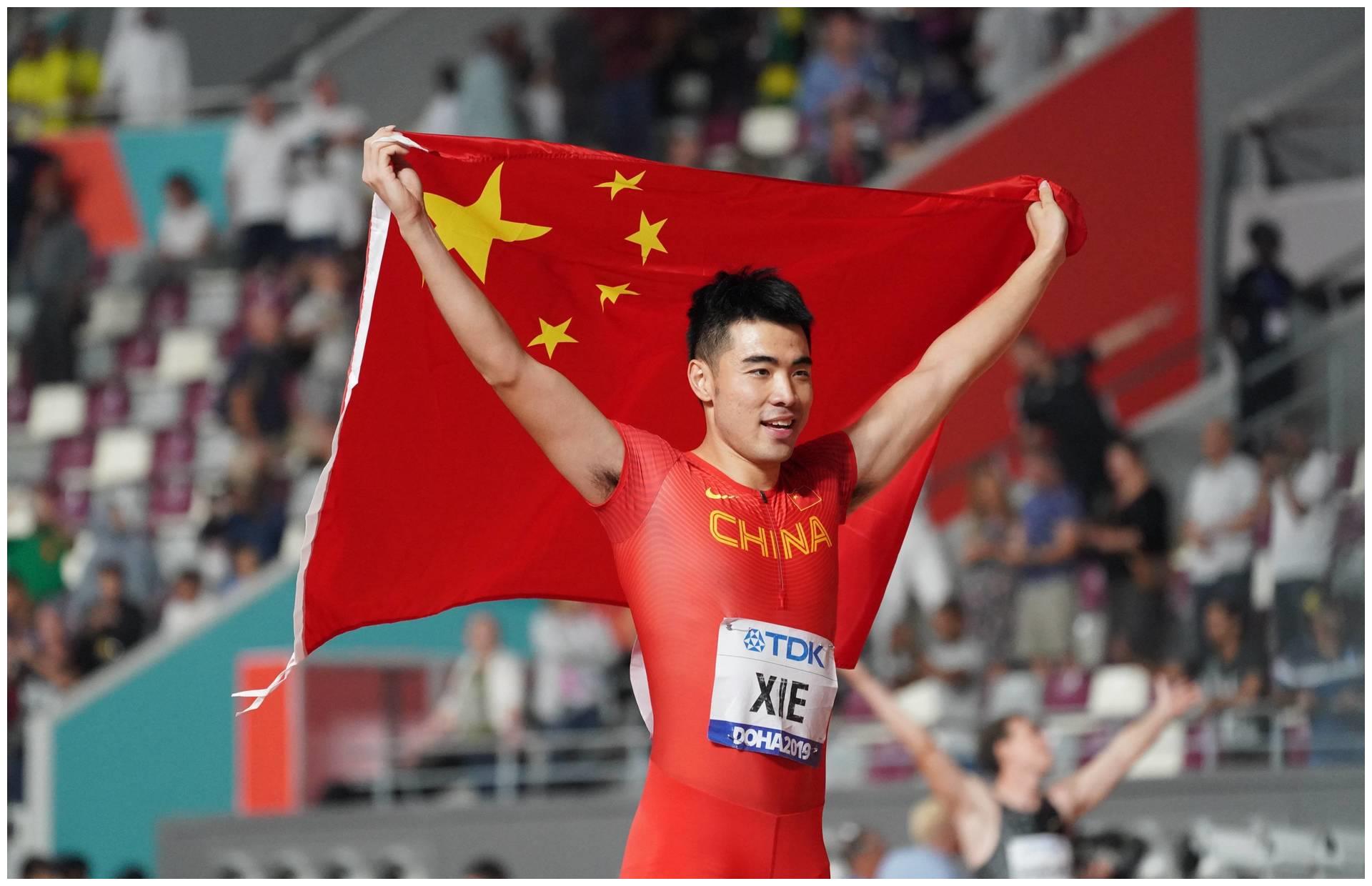 谢文骏夺第四被批没夺牌过早披国旗 15年苏炳添获第九有类似争议