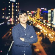 赛车中的BUTTON