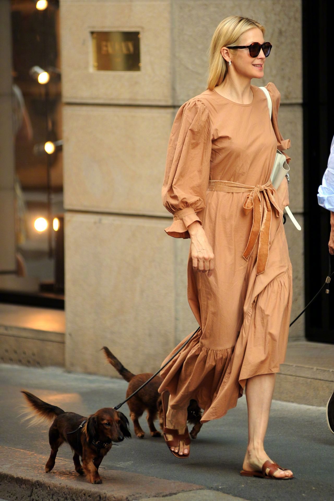 当地时间6月26日,优雅女性代言人凯莉·卢瑟福 (kelly rutherford