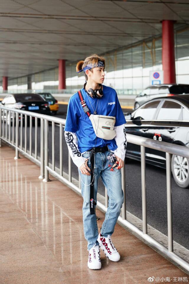 小鬼王琳凯微博粉丝破400万 出道一百多天,每一天都在努力