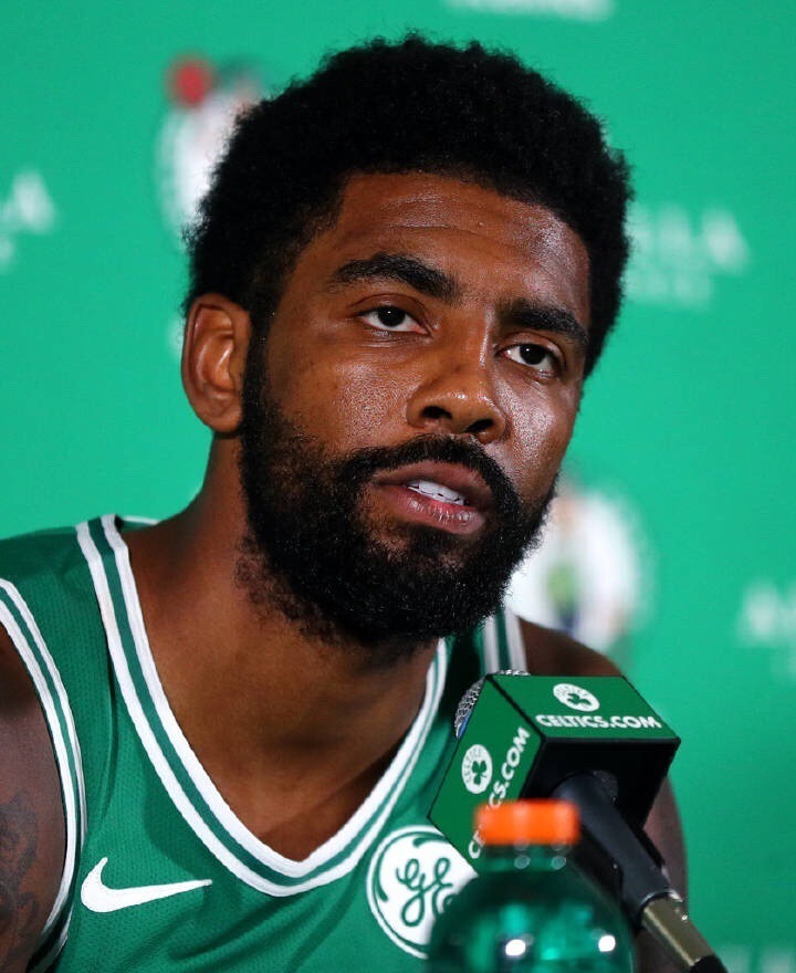 欧文这造型,真的越来越"德鲁大叔"了.