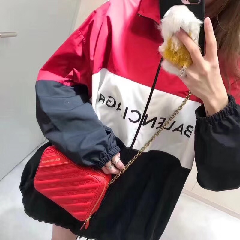 今年最流行的Balenciaga巴黎世家18SS拼色冲