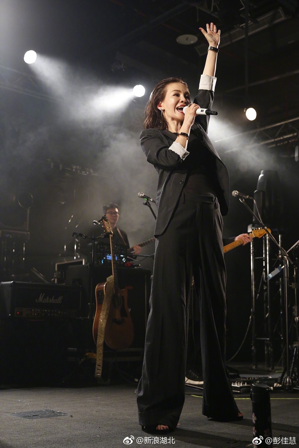 彭佳慧武汉演唱会你看不看[来]