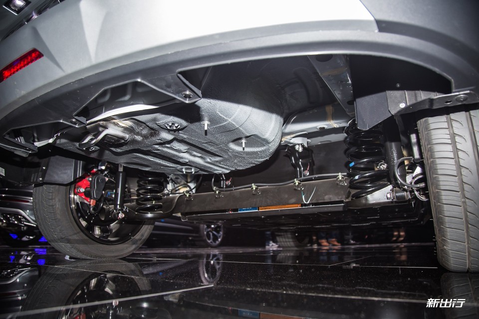 极具设计感的纯电动suv体验江淮大众首款车型思皓e20x