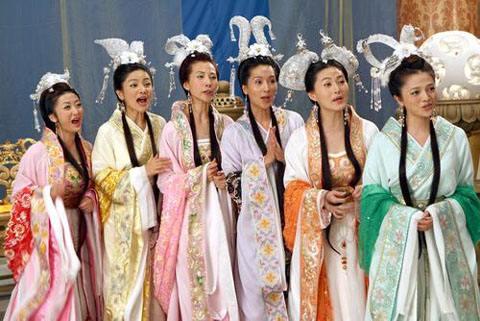 嫌薪水少转行却惨败,后嫁六代祖传的医生