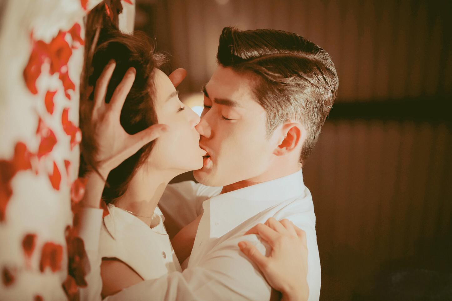 郑爽新男友才曝光,张翰就在微博示爱新欢:我的眼里只有你!