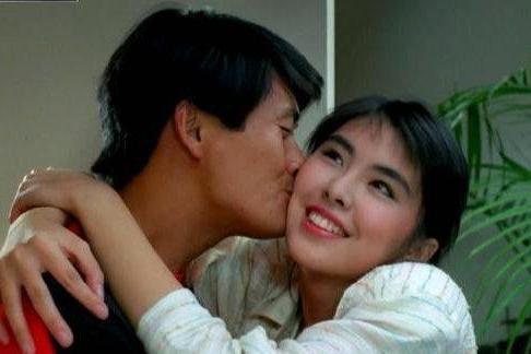 周润发王祖贤早年合影曝光 罕见老照片:周润发和王祖贤很甜!