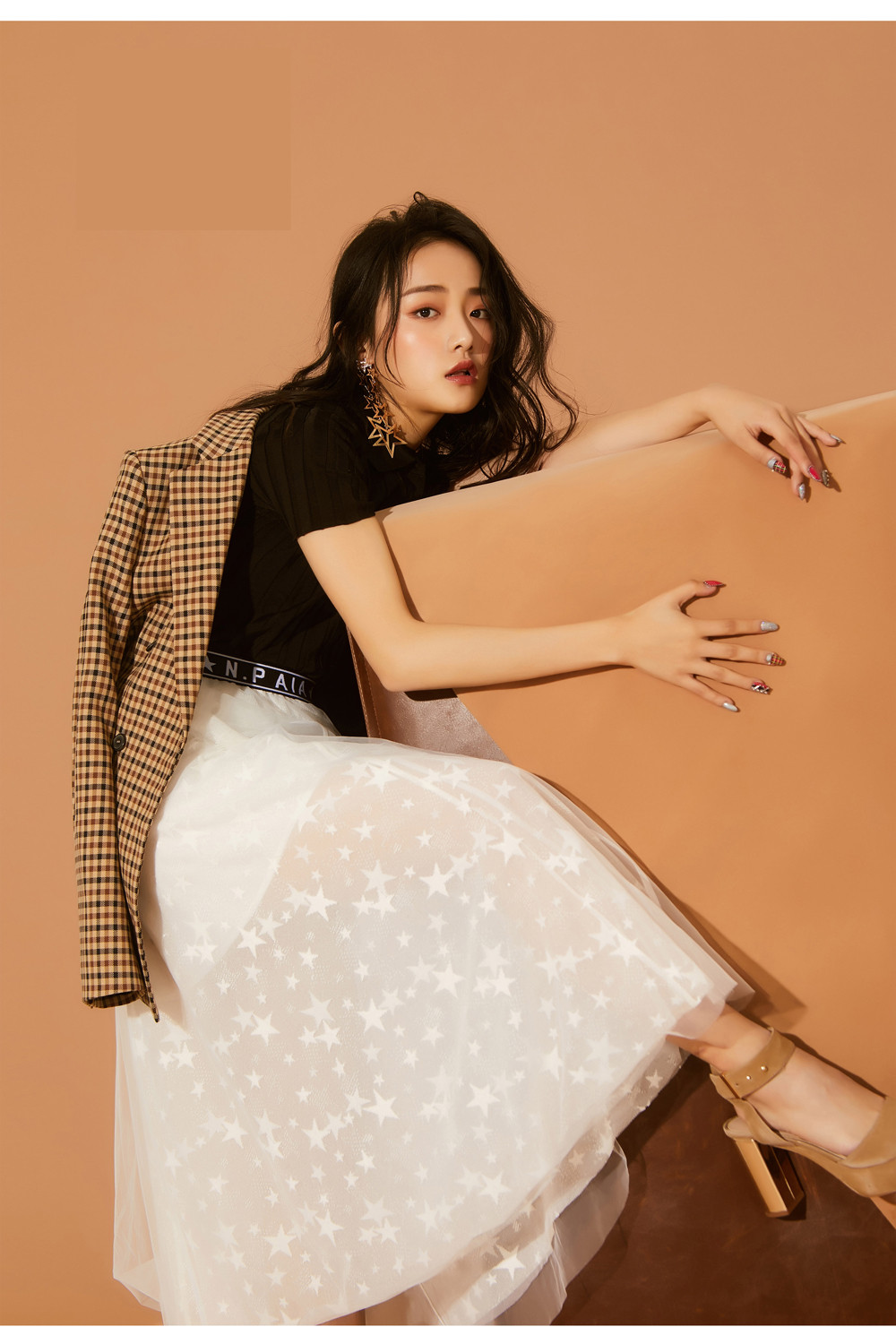 鬼马少女吴佳怡最新写真 如同精致的木偶娃娃