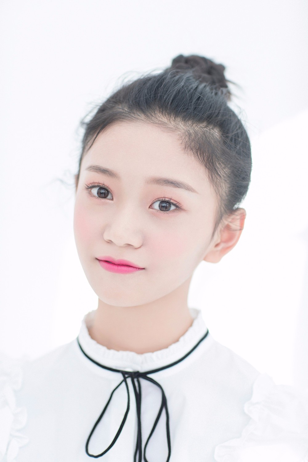 张译兮盛夏写真曝光 青春靓丽甜笑迷人