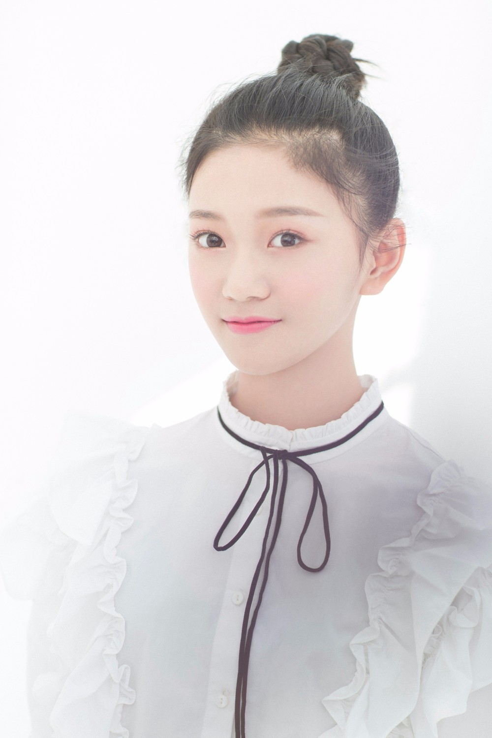 张译兮盛夏写真曝光 青春靓丽甜笑迷人