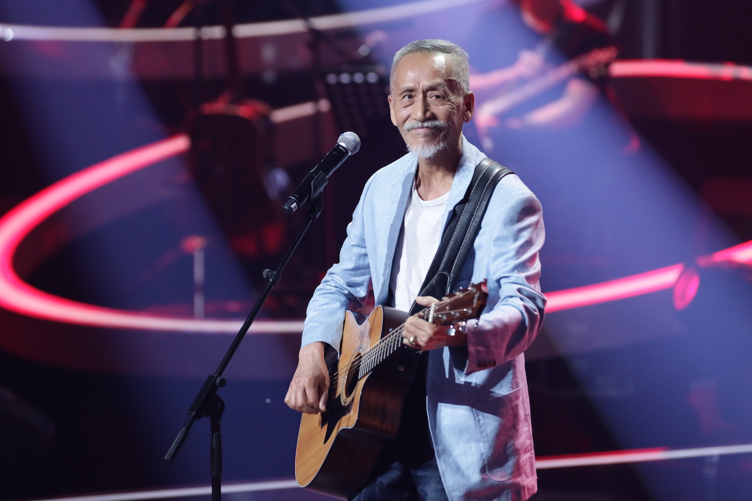 代表昨天对话今天,"乐坛教父"陈彼得厚重点题《好声音》初心