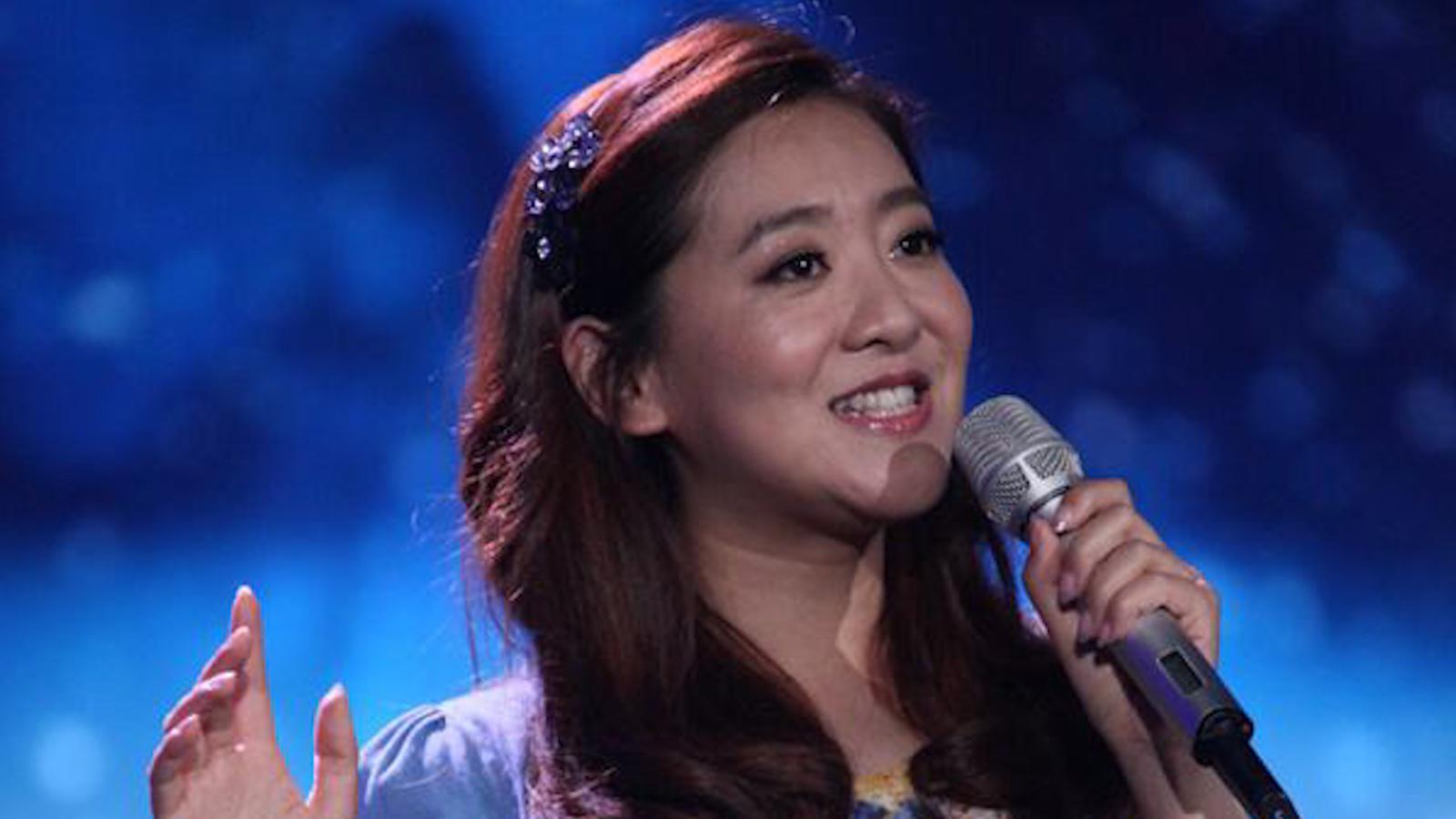 童年记忆中的月亮姐姐,退居幕后已结婚生子,丈夫更是身价不菲