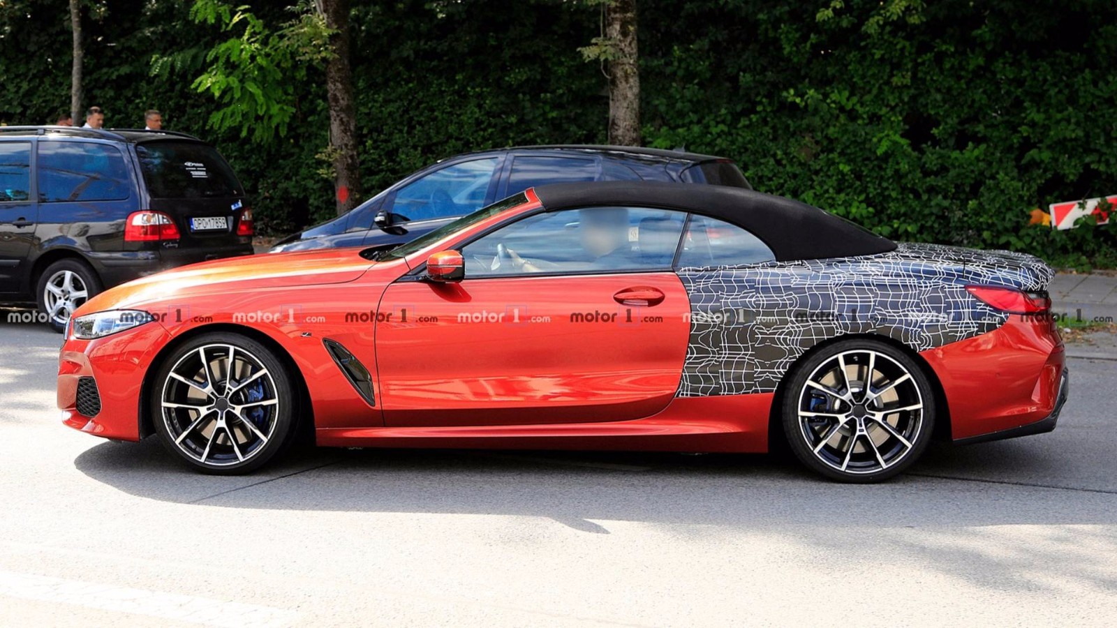 宝马全新8系软顶敞篷版 m850i.搭载4.4升双涡轮增压v8发动机