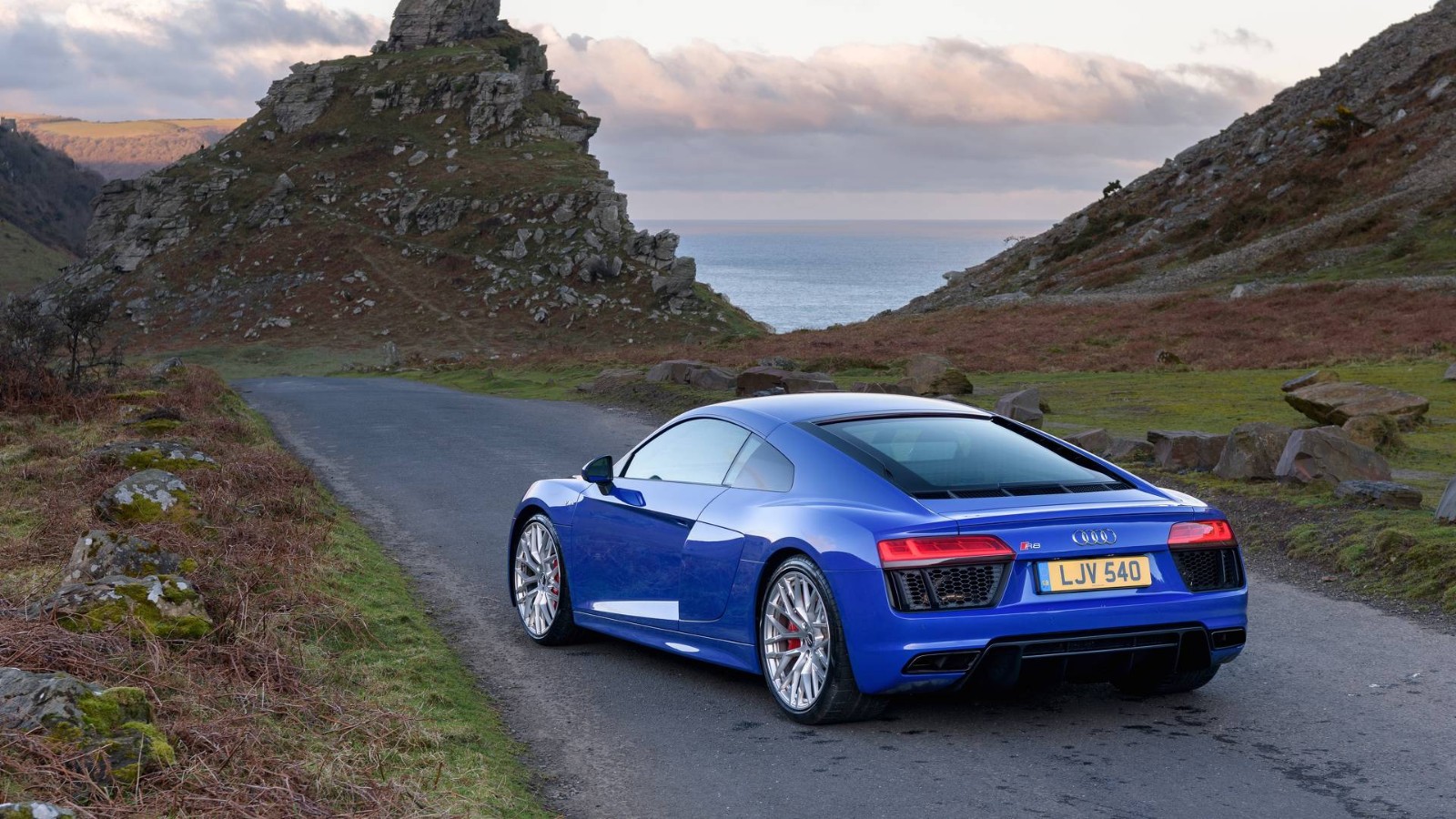 新款奥迪r8来袭,蓝色动感-新浪汽车