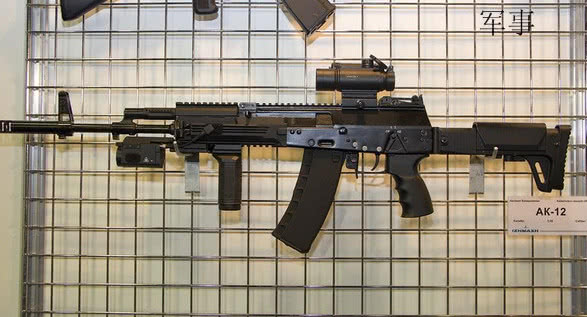 ak系列的步枪改进创新后叫ak12,到底有什么区别?