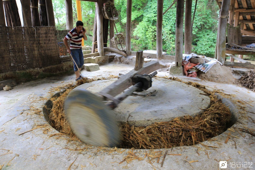 藏在深山中的明朝纸作坊,古法纸没人要只能当冥纸