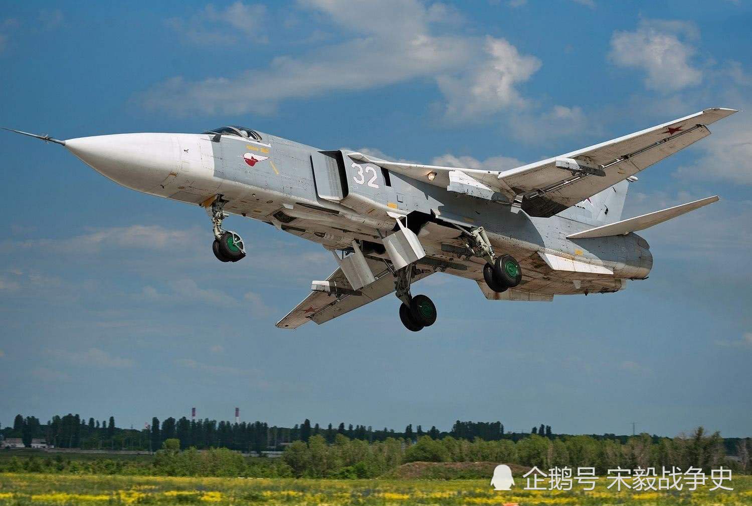 俄罗斯这款老式战机12次模拟攻击吓瘫美国军舰只因携带此神器