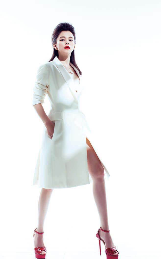 从没见过这样的徐若瑄,竟如此帅酷迷人