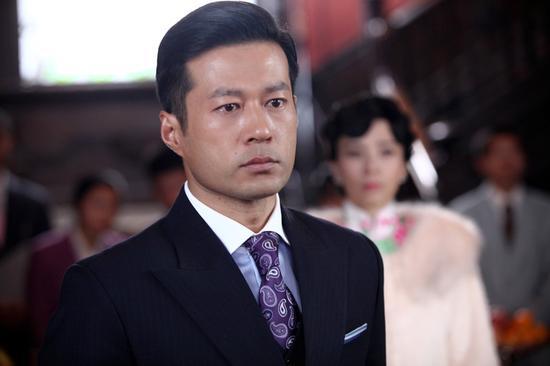 人帅演技棒,曾两度与钟汉良"抢女人",如今《远大前程》再圈粉