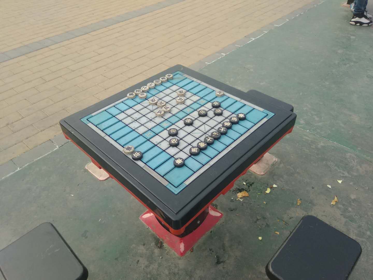 京郊游园出现"防盗棋盘",好玩又有趣