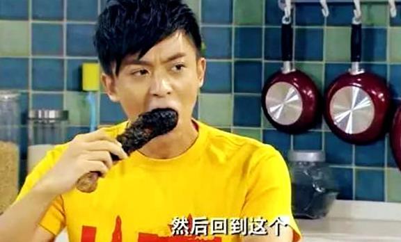 爱情公寓张伟的专属食物,图1很心疼,图2笑出猪叫,图3最服气!|张伟|爱