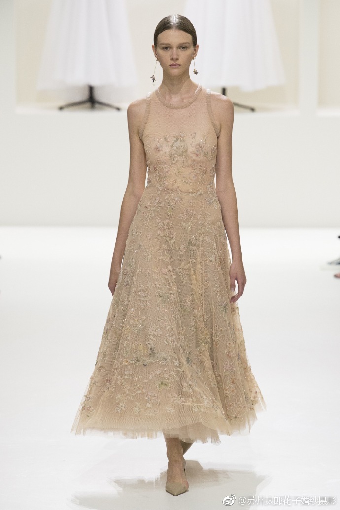 christiandiorfallcouture2018裸色系很高级
