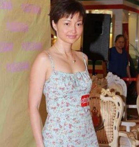 钟汉良与谢易桦的女儿,大概有三四岁了.