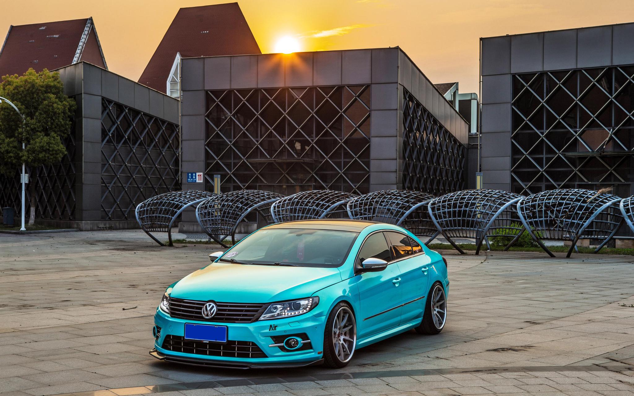 大众cc原本很个性了,改装成"冰雪蓝"配色真是非常骚气!